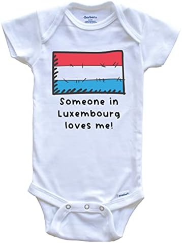 Lüksemburg'da Biri Beni Seviyor Lüksemburg Bayrağı Sevimli Bebek Onesie